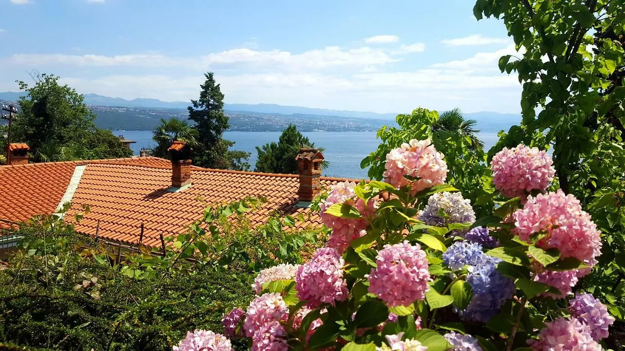 Josephine'S Garden Apartment Opatija