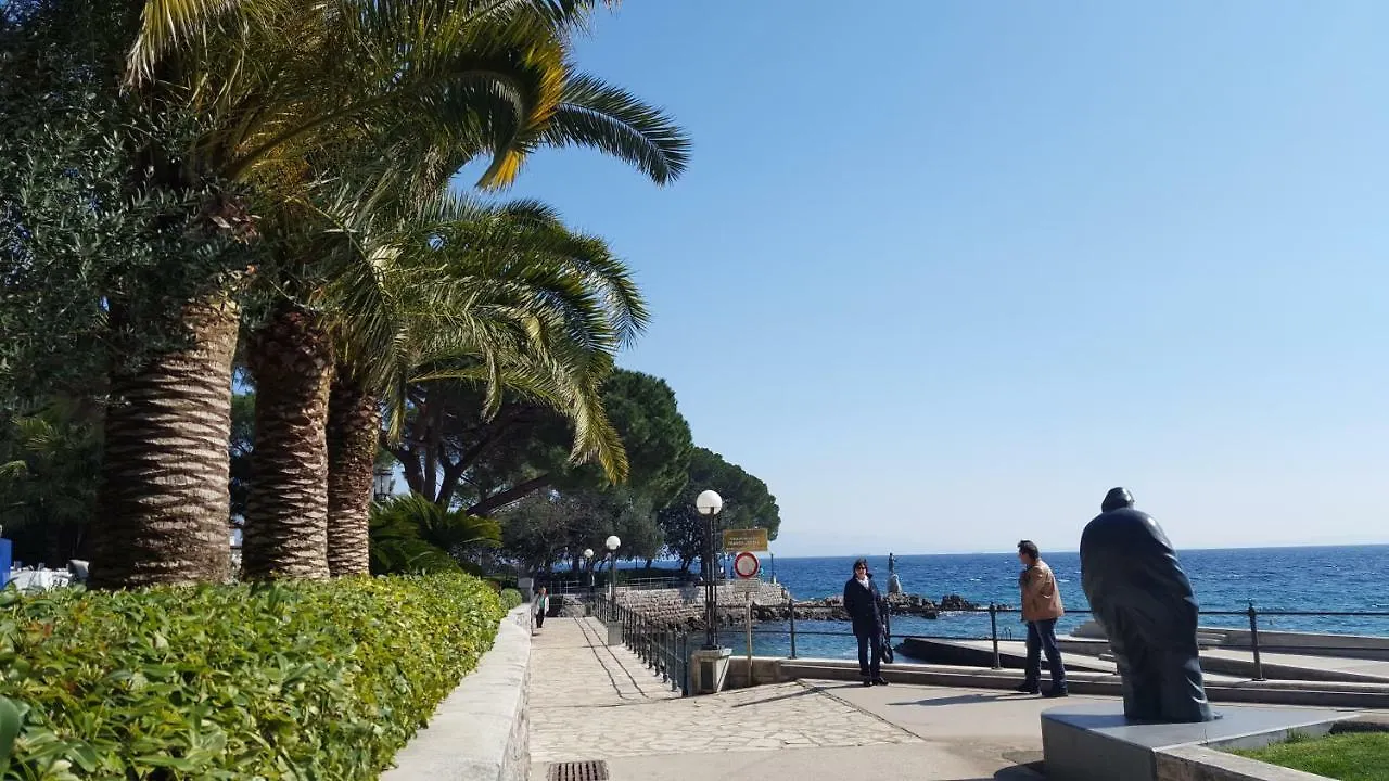Josephine'S Garden Apartment Opatija