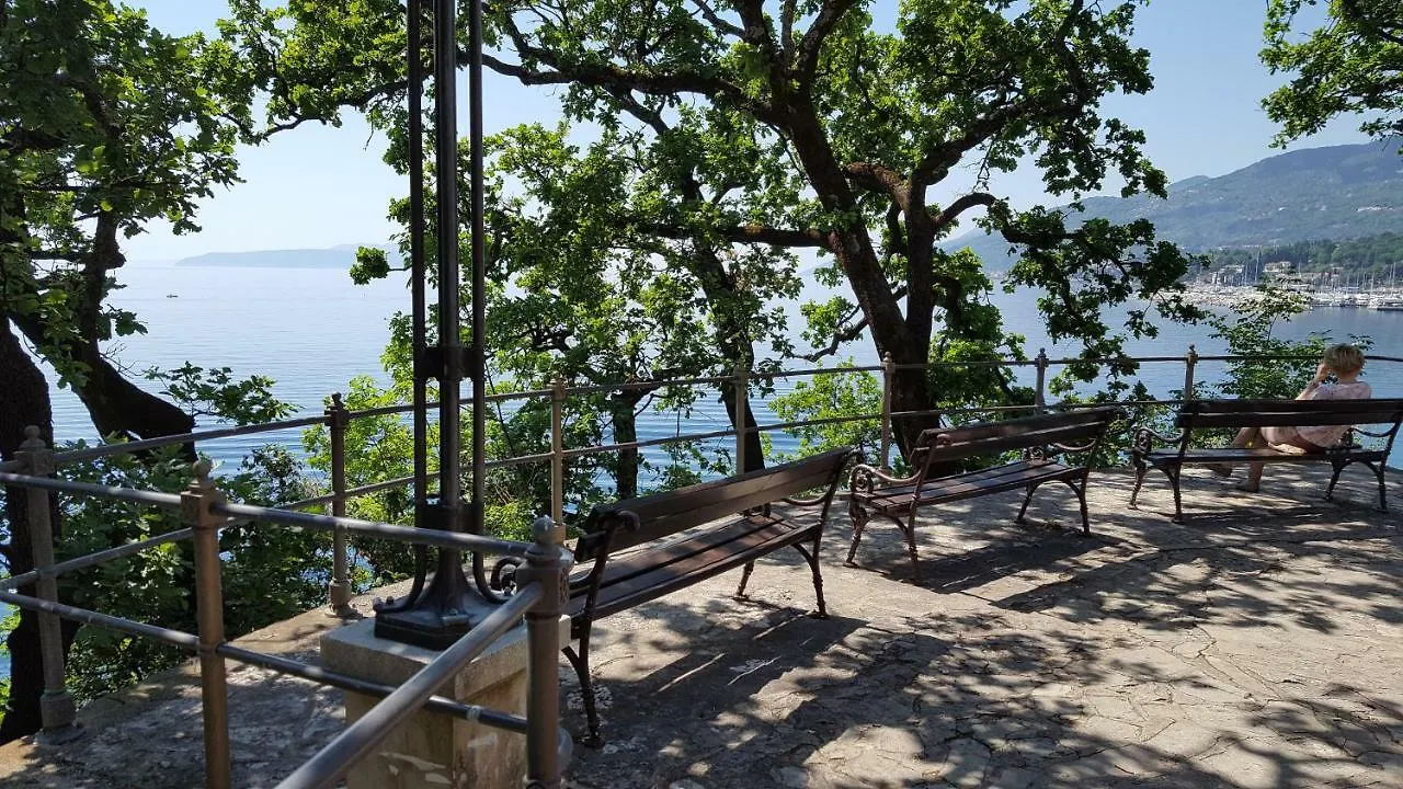 Josephine'S Garden Apartment Opatija